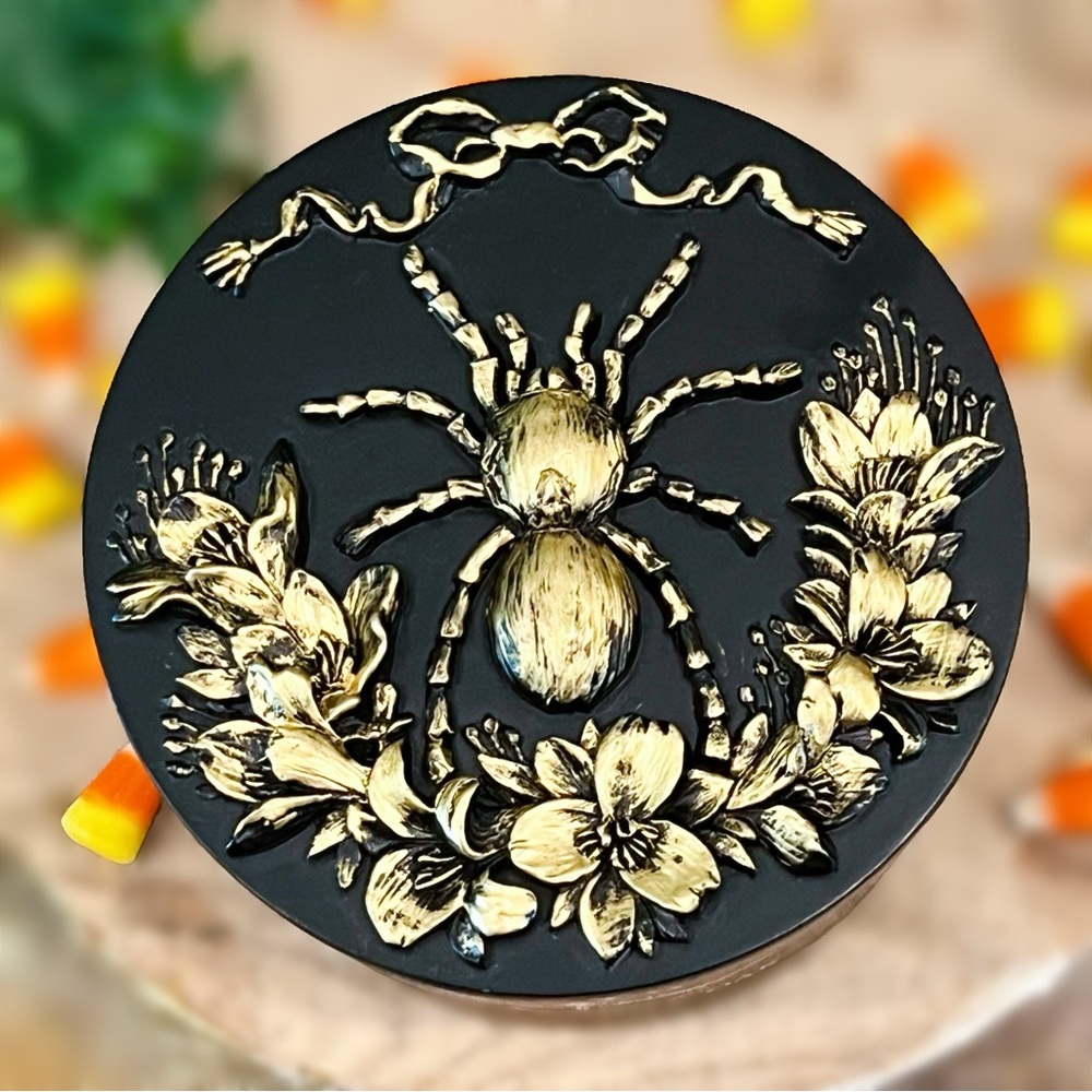 NEW Modern Alchemy Amber Wood & Oak Textured Lid Bougie Parfumee 15.1 OZ Candle - Picture 5 of 15